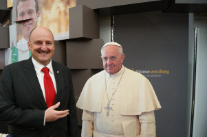 Die Audienz beim Papst darf natürlich auch nicht fehlen. Ich war nicht umsonst jahrelang Messdiener ...