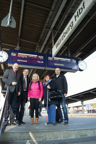 Mit Bentele und Al Ghusain am Hauptbahnhof