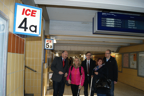 Mit Bentele und Al Ghusain am Hauptbahnhof 2